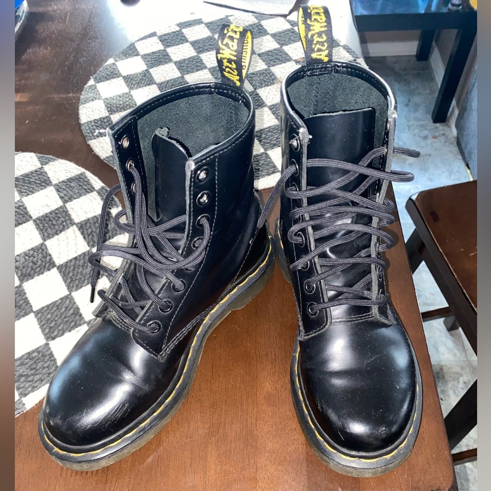 1640 Dr. Martens